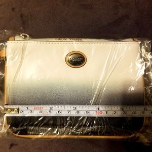 Coach Peyton Ombre Black White Wristlet Grey